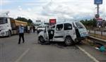 UZUNTARLA - Kartepe'de Zincirleme Trafik Kazası: 2 Yaralı