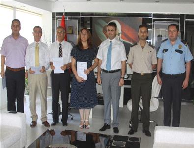 Saruhanlı’da 5 Kamu Personeline Üstün Başarı Belgesi Verildi