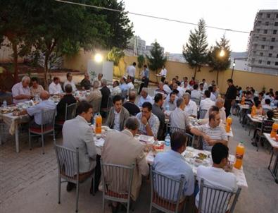 Fatih Talebe Yurdu’nun İftar Yeği