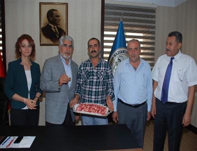 Sezonun İlk Antepfıstığı Ödüllendirildi