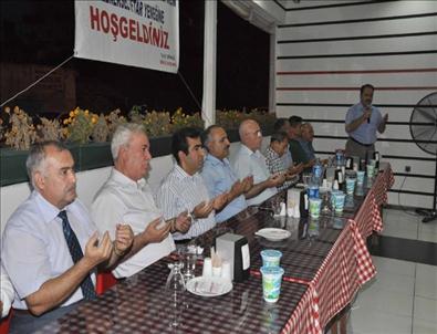 Vali Güzeloğlu Esnafla İftarda Buluştu