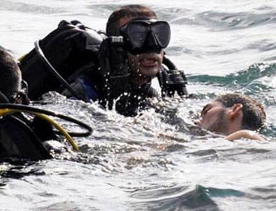 Kızlara hava atmak isterken canından oldu