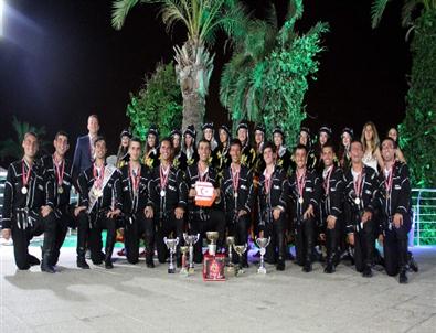 Büyükşehir Belediyesi 7 Kupa İle Dönüyor