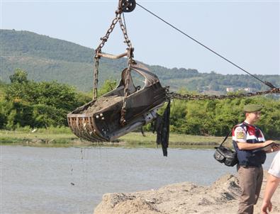 Filyos Çayında Ayak Parçaları Bulundu