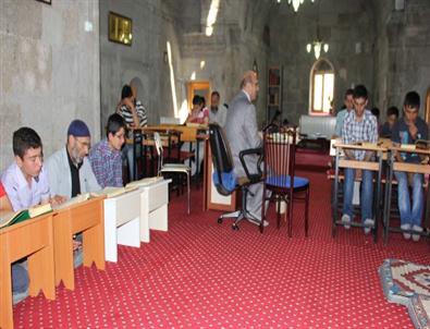 Ramazan Ayı Öncesi Erzurum’da Kuran Kurslarına İlgi Arttı