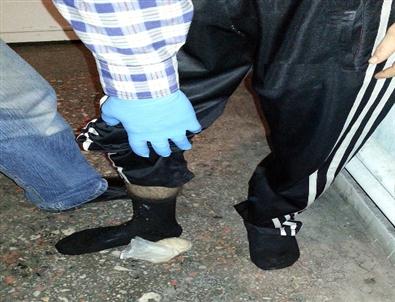 Ares'in Bacağından Yakaladığı Yolcunun Çorabından Eroin Çıktı