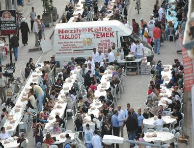 Kızılcahamam’da 10 Bin Kişiye İftar Yemeği