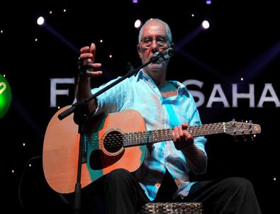 Samsun Özlemi Çekti, İlk Şarkı Sözünü Yazdı