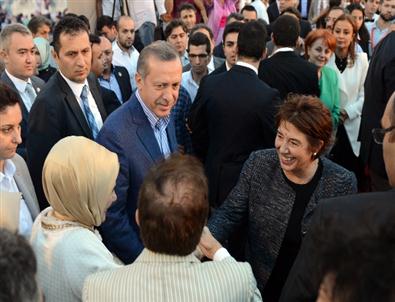 AK Parti İftarı İş, Sanat, Medya ve Spor Camiasını Bir Araya Getirdi