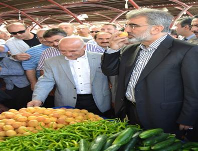 Bakan Taner Yıldız, Organik Pazarda Alışveriş Yaptı