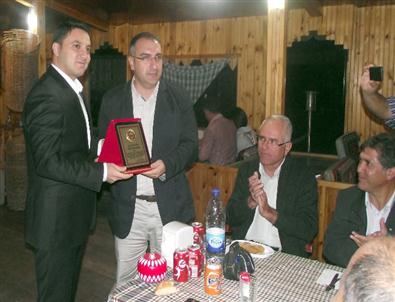 Kaymakam Ünsal’dan Başkan Cengiz”e Plaket
