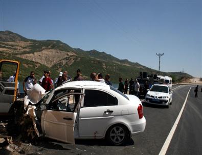 Tunceli'de Trafik Kazası: 1 Ölü, 15 Yaralı