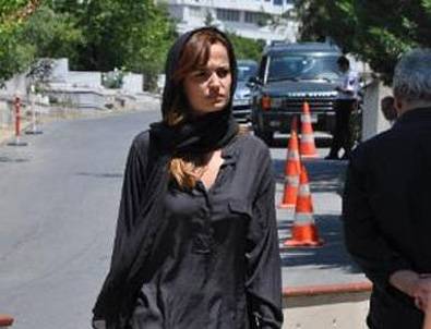 Eski Sevgilisini Yalnız Bırakmadı