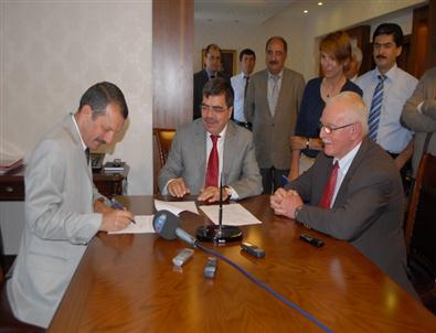 Makü ve Leuven Üniversitesi Kardeş Oldu