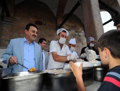 Ak Parti’nin Mahalle İftarları Devam Ediyor