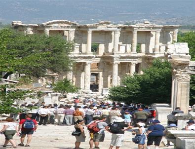 Efes Unesco’yu Hak Ediyor