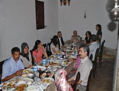 Kozan’da Gazi ve Şehit Aileleri İftar Sofrasında Buluştu