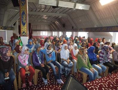 Kur’an Kursu’na Katılanlara Güvenli İnternet Kullanımı Anlatıldı