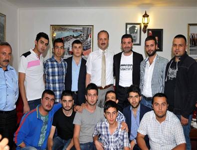 Bedirhan Gökçe’yle Mamak’ta Şiir Dolu Ramazan Akşamı