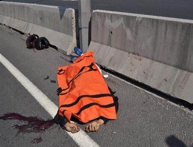 Kocaeli'de Motosiklet Kazası: 1 Ölü, 1 Yaralı