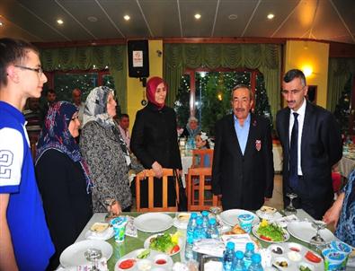 Vali Bektaş’tan Şehit Ailelerine İftar