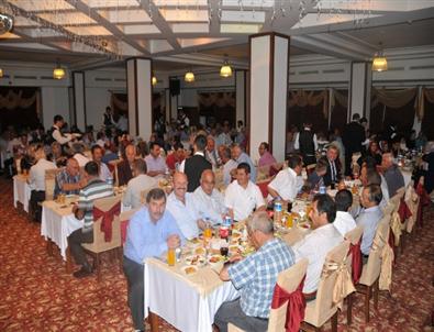 Başkan’dan Geleneksel İftar Yemeği