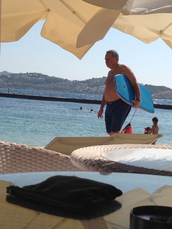 Mehmet Ağar Bodrum'da tatilde