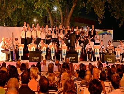 Dikili'de Türk Sanat Müziği Konseri