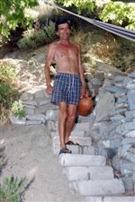 Survivor Kemal Köyde Ada Hayatı Yaşıyor