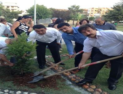 Gaziemir'de Madımak'a 4 Fidanlı Anma