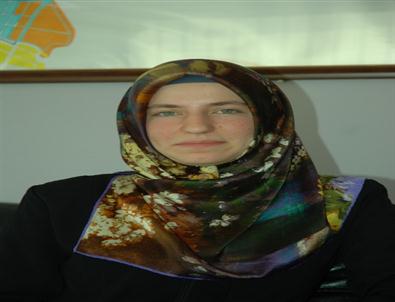 İmam Hatip Öğrencisi Sümeyye, Lys'de İlk 2 Bin İçine Girdi