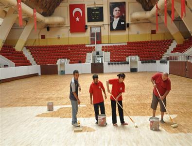 Menderes Spor Salonu Sezona Hazırlanıyor