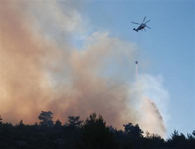 Mersin'deki Yangın Köylülerin Yardımıyla Söndürüldü