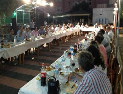 Ak Parti Karşıyaka'da Durmak Yok