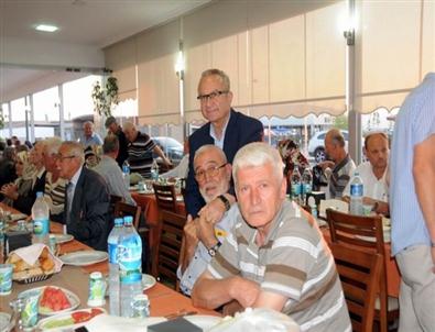 Bandırma Belediyesi Şehit ve Gazi Ailelerine İftar Yemeği Verdi