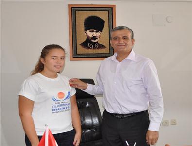 Başarılı Öğrencilere Özefe’den Altın Ödül