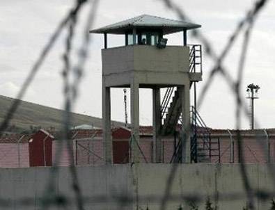 Cezaevi'nde kan donduran olay!