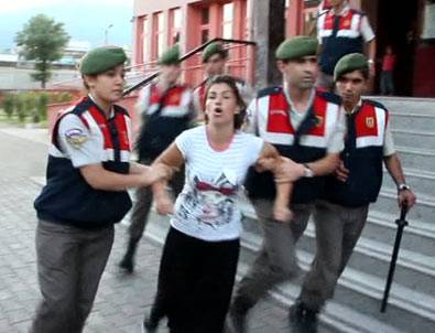 Kardeşinin Ardından Ablası Da Ormanı Yaktı