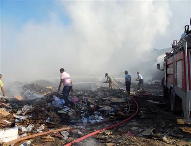 Şarköy’de Kağıt Deposundaki Yangın Korkuttu