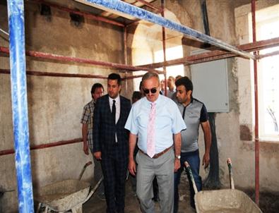 Vali Karaloğlu Horhor Camisi’nde İncelemelerde Bulundu