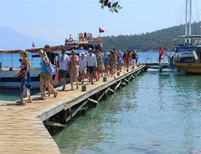 Kleopatra’nın Turkuaz Güzelliğine Büyük İlgi