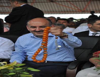 Bakan Müezzinoğlu'nun 'ağa tespihi' merakı