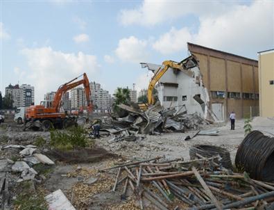 Tünelin Önündeki Son Engel De Yıkıldı