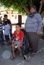 KAS HASTALIĞI - Tekerlekli Sandalye Üzerinde Dini Eğitim Alıyor
