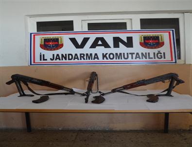 Başkale’de Uyuşturucu ve Silah Operasyonu