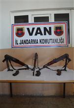 Başkale’de Uyuşturucu ve Silah Operasyonu