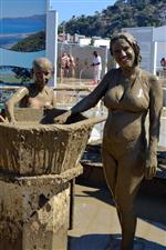 ÇAPA TIP FAKÜLTESİ - Dalyan'da Çamur Banyolarına Yoğun İlgi