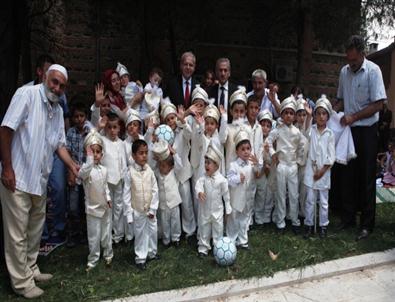 Muhtarlar 250 Çocuğu Sünnet Ettirdi