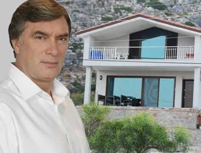 Tarık Tarcan'ın Evi Kaçak Çıktı