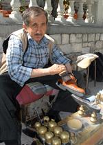 28 Yıldır Ayakkabı Boyuyor